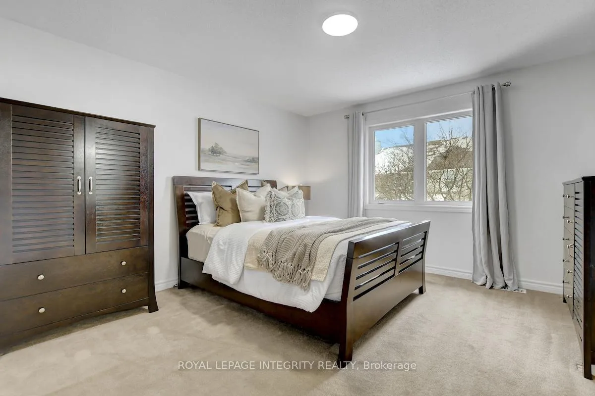 Photo 24 of 376 Horseshoe Crescent, Ottawa, Stittsville (North) — HOMEH
