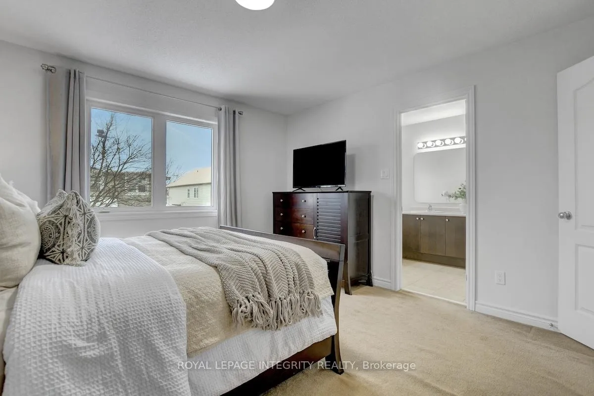 Photo 25 of 376 Horseshoe Crescent, Ottawa, Stittsville (North) — HOMEH