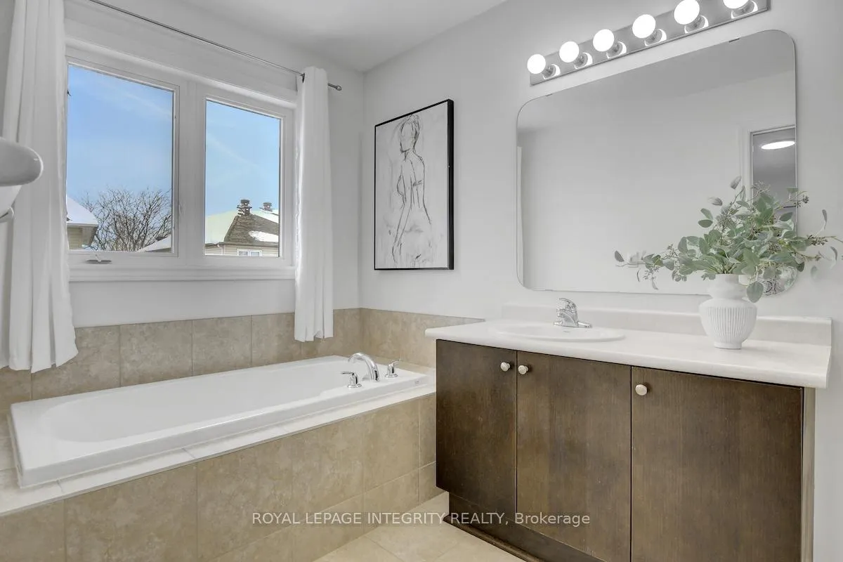 Photo 27 of 376 Horseshoe Crescent, Ottawa, Stittsville (North) — HOMEH