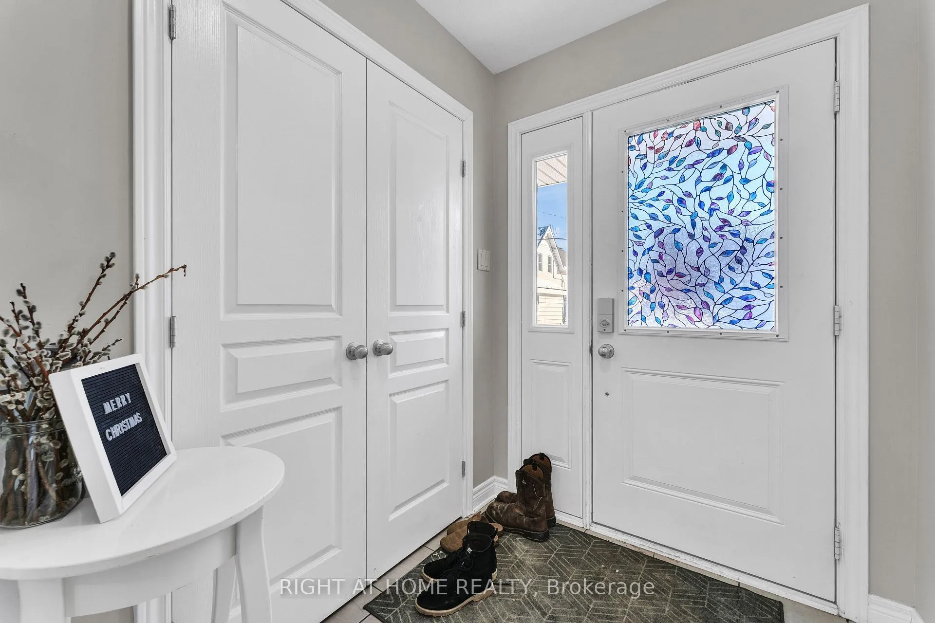 Photo 2 of 123 Antrim Street, Carleton Place — HOMEH