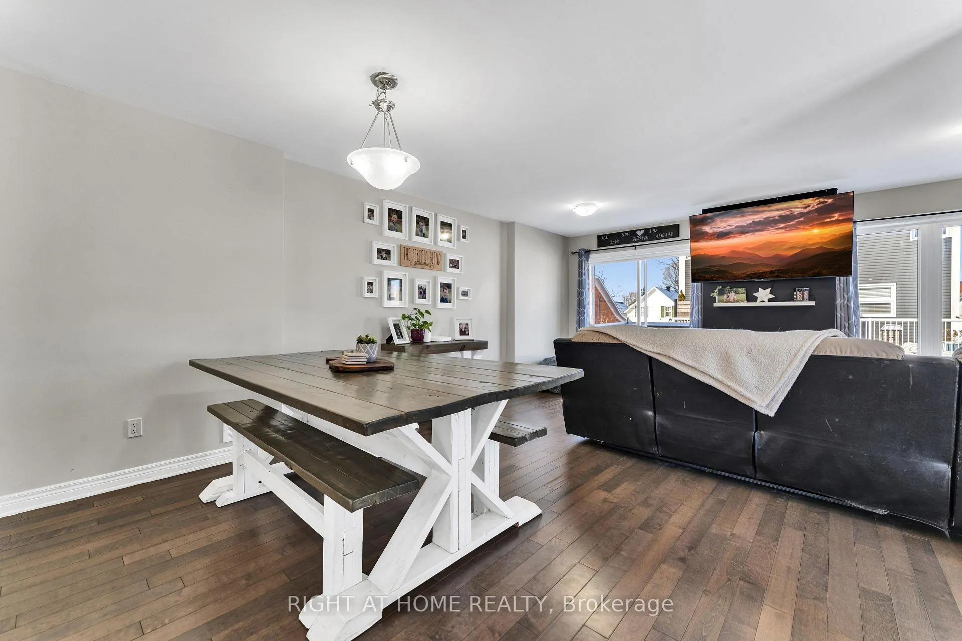 Photo 8 of 123 Antrim Street, Carleton Place — HOMEH