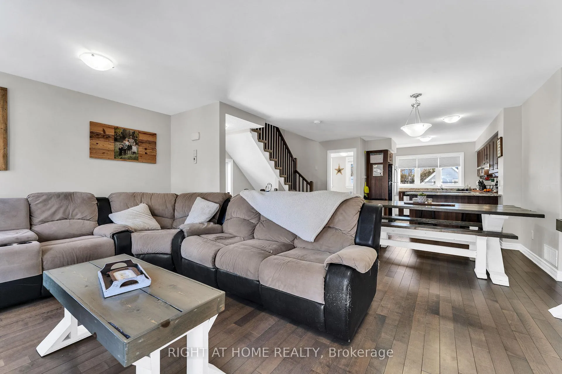Photo 10 of 123 Antrim Street, Carleton Place — HOMEH