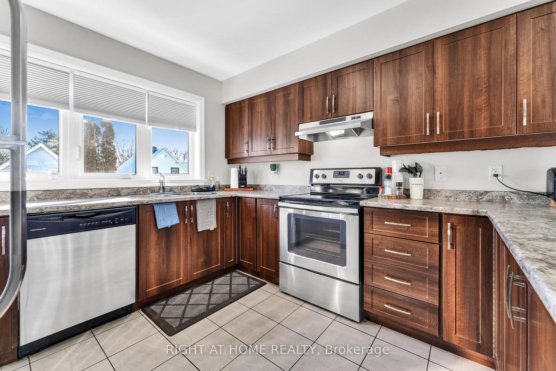 Photo 13 of 123 Antrim Street, Carleton Place — HOMEH