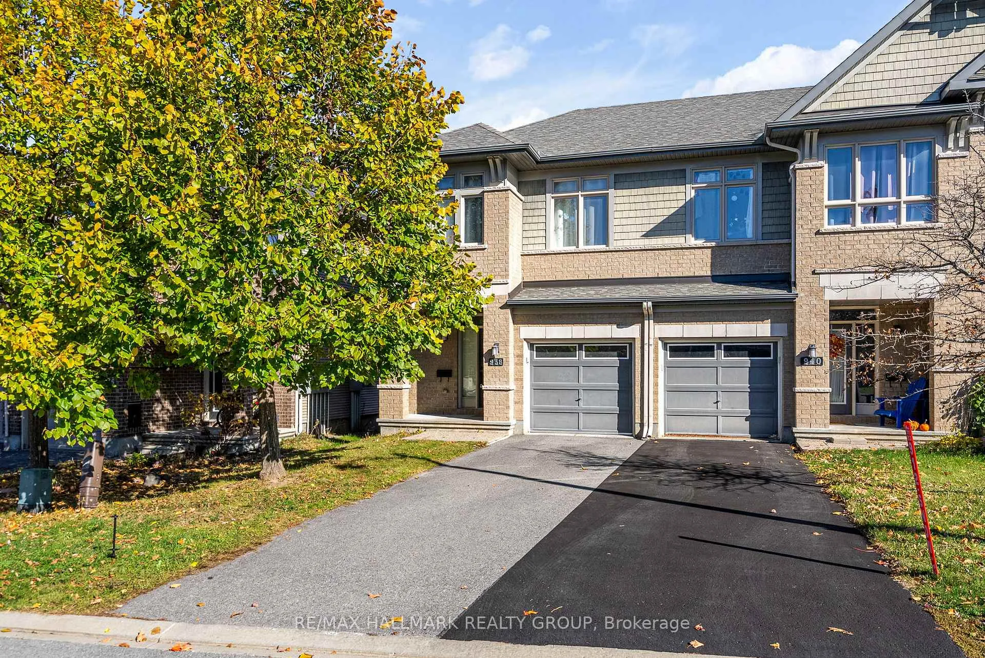 Photo 2 of 938 Fletcher Circle, Ottawa, Kanata - Kanata Lakes/Heritage Hills — HOMEH