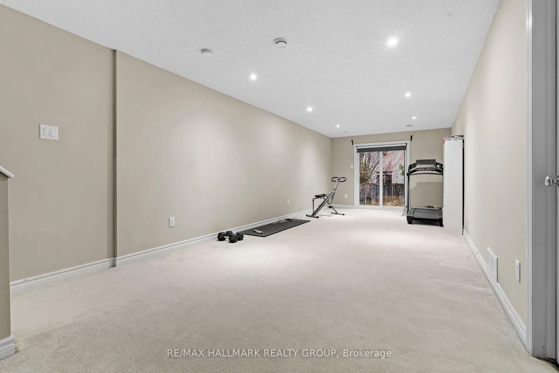 Photo 37 of 938 Fletcher Circle, Ottawa, Kanata - Kanata Lakes/Heritage Hills — HOMEH