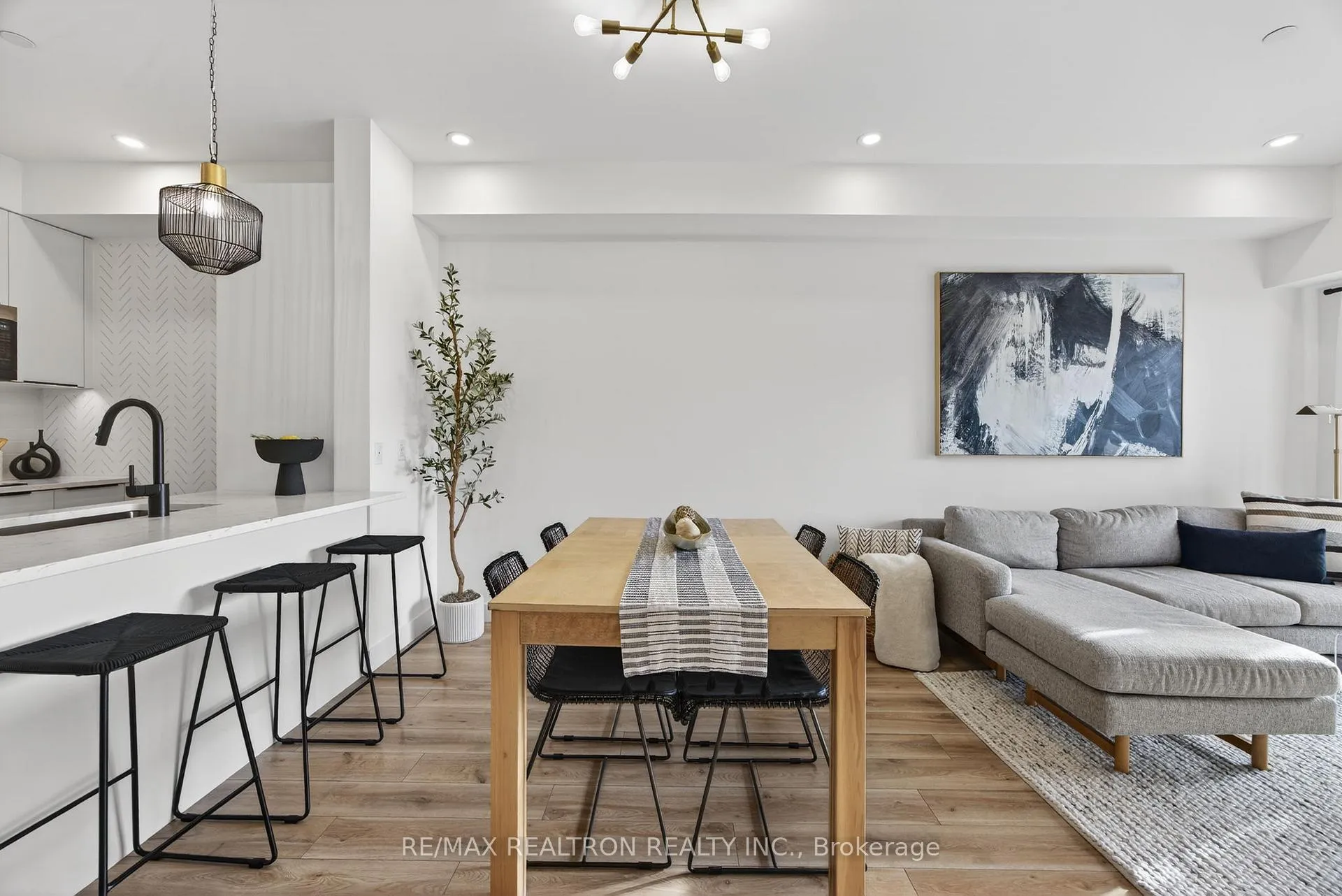 Photo 17 of Unit 305, 18 Beckwith Lane, Blue Mountains — HOMEH