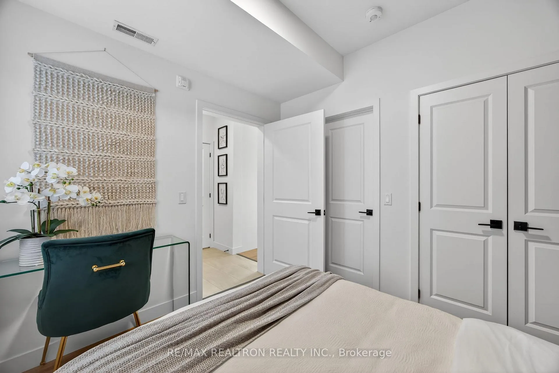 Photo 35 of Unit 305, 18 Beckwith Lane, Blue Mountains — HOMEH