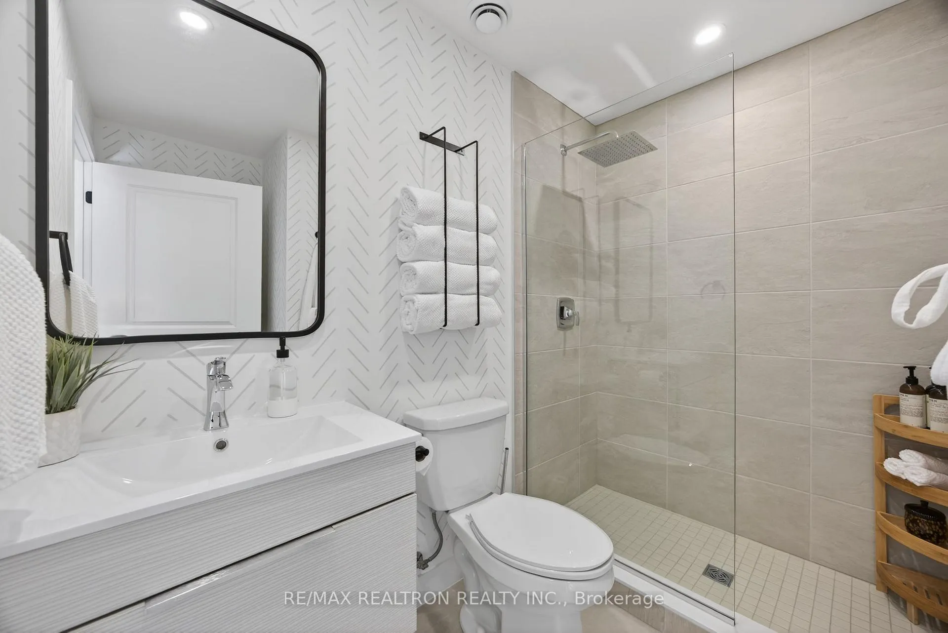 Photo 36 of Unit 305, 18 Beckwith Lane, Blue Mountains — HOMEH