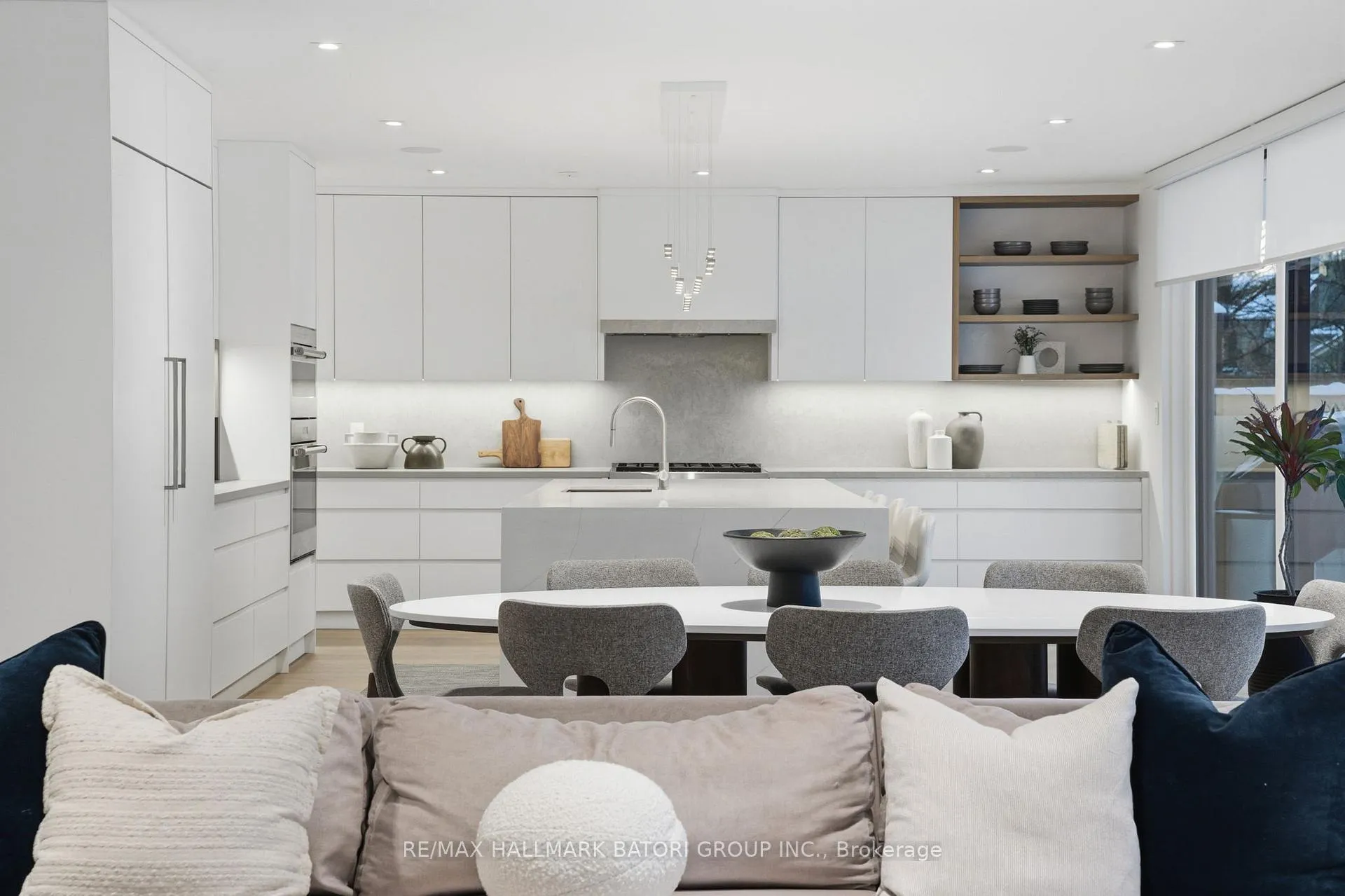 Photo 6 of 716 Briar Hill Avenue, Toronto, Forest Hill North — HOMEH