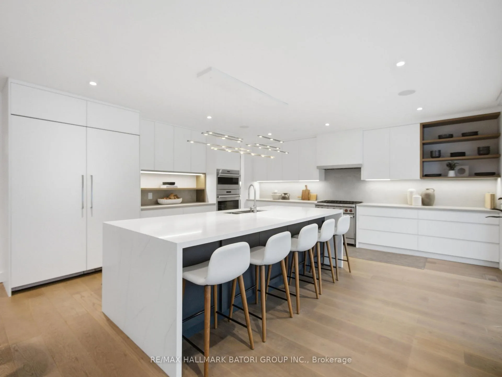 Photo 10 of 716 Briar Hill Avenue, Toronto, Forest Hill North — HOMEH