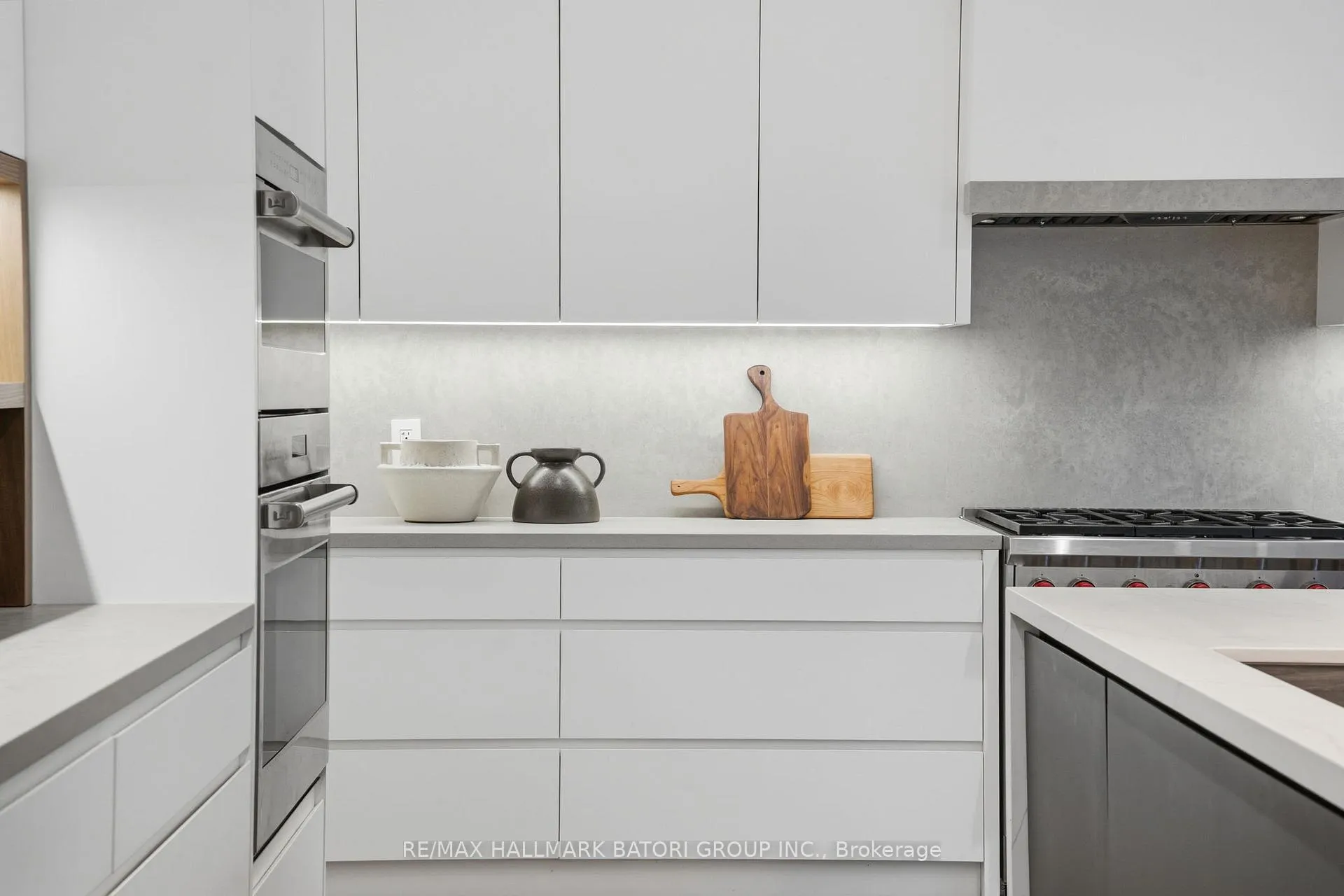 Photo 12 of 716 Briar Hill Avenue, Toronto, Forest Hill North — HOMEH