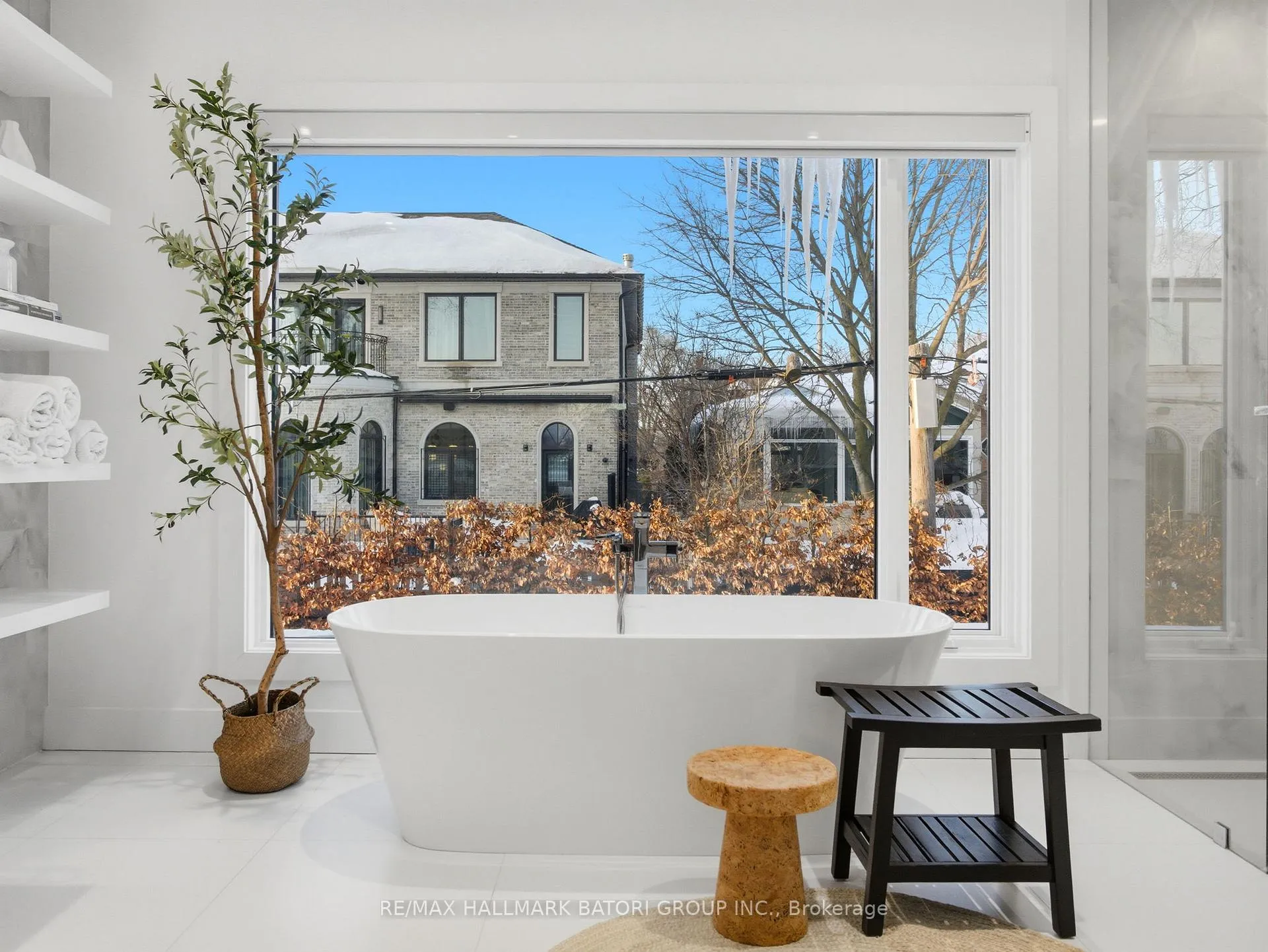 Photo 27 of 716 Briar Hill Avenue, Toronto, Forest Hill North — HOMEH