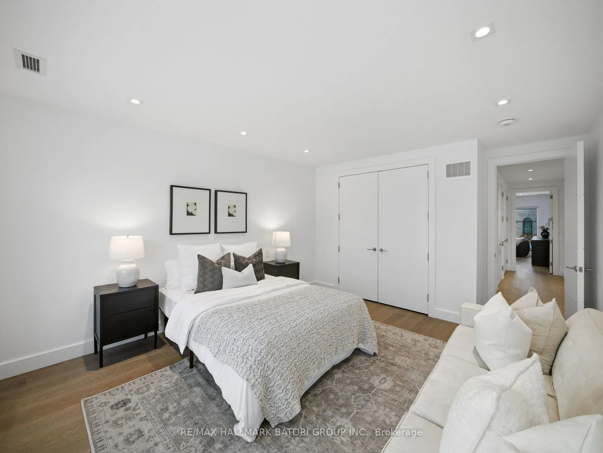 Photo 31 of 716 Briar Hill Avenue, Toronto, Forest Hill North — HOMEH