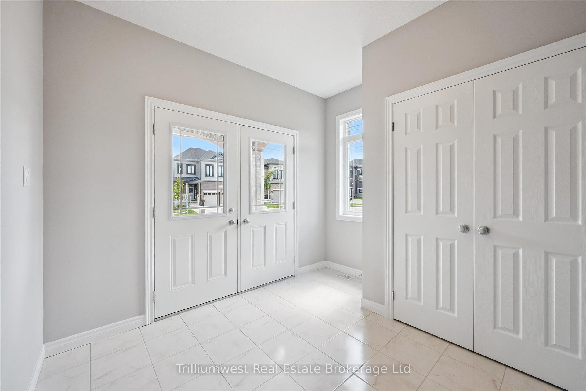 Photo 3 of 18 Everton Drive, Guelph, Grange Road — HOMEH