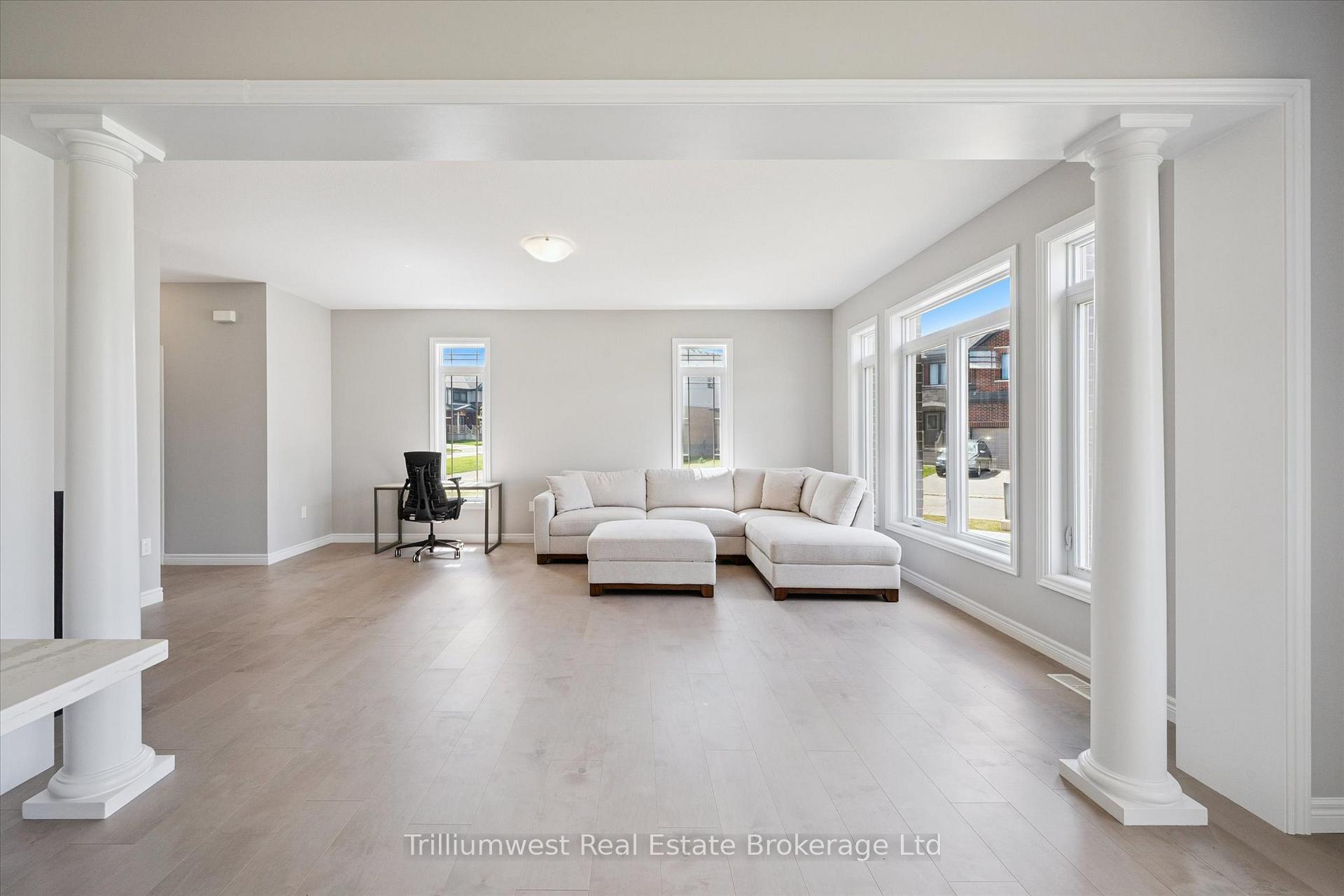 Photo 7 of 18 Everton Drive, Guelph, Grange Road — HOMEH