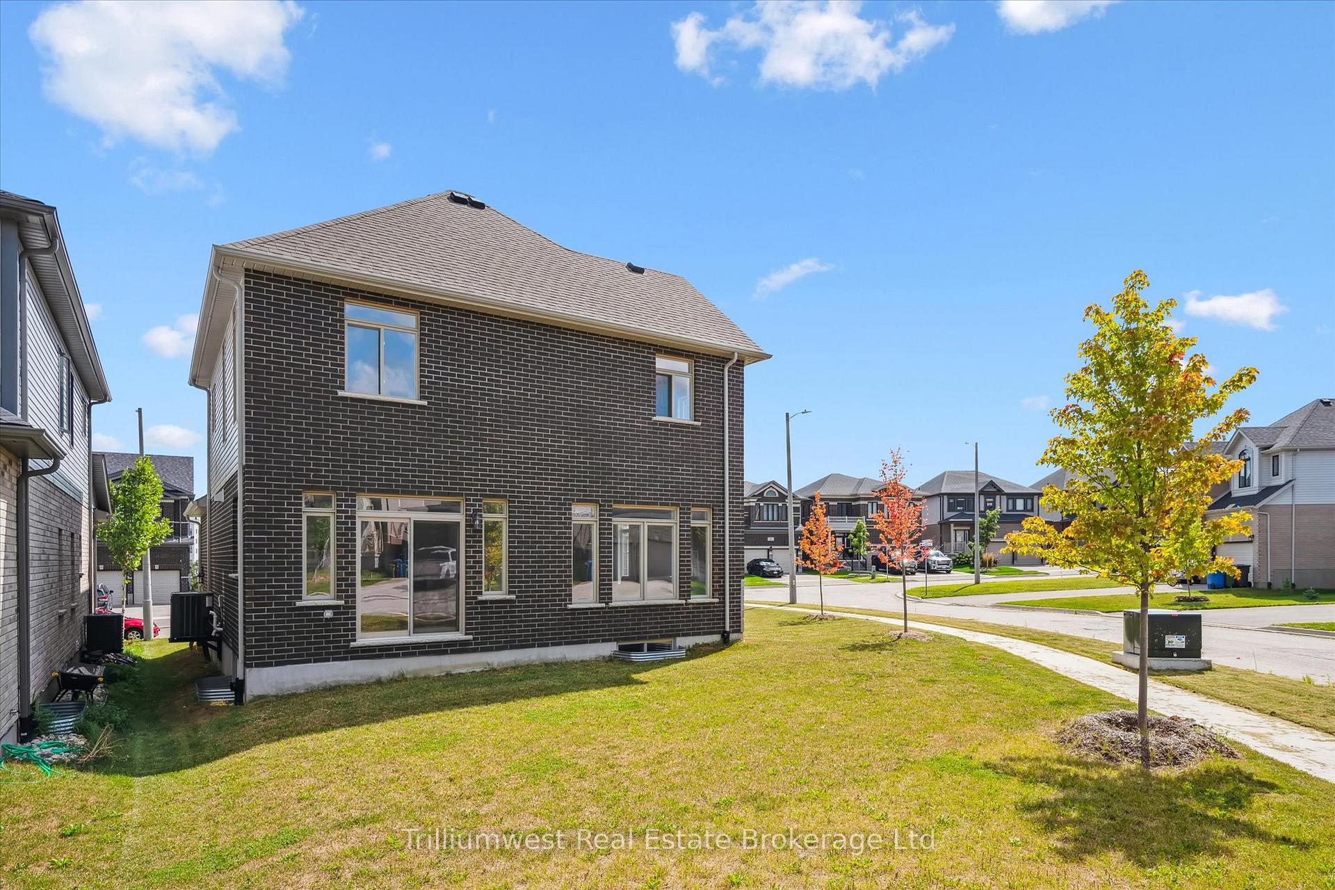 Photo 41 of 18 Everton Drive, Guelph, Grange Road — HOMEH