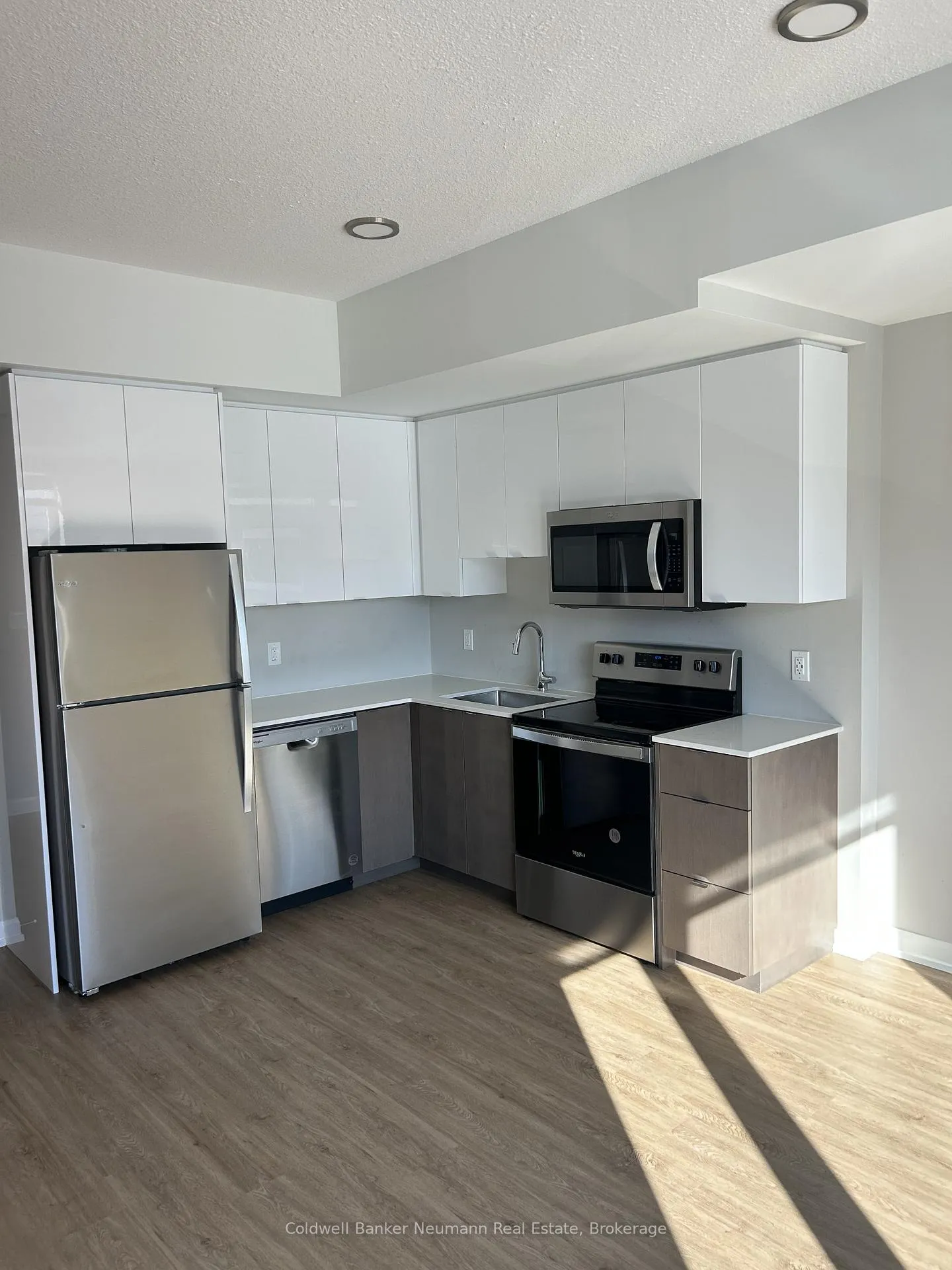 Photo 3 of Unit 406, 708 Woolwich Street, Guelph, Riverside Park — HOMEH