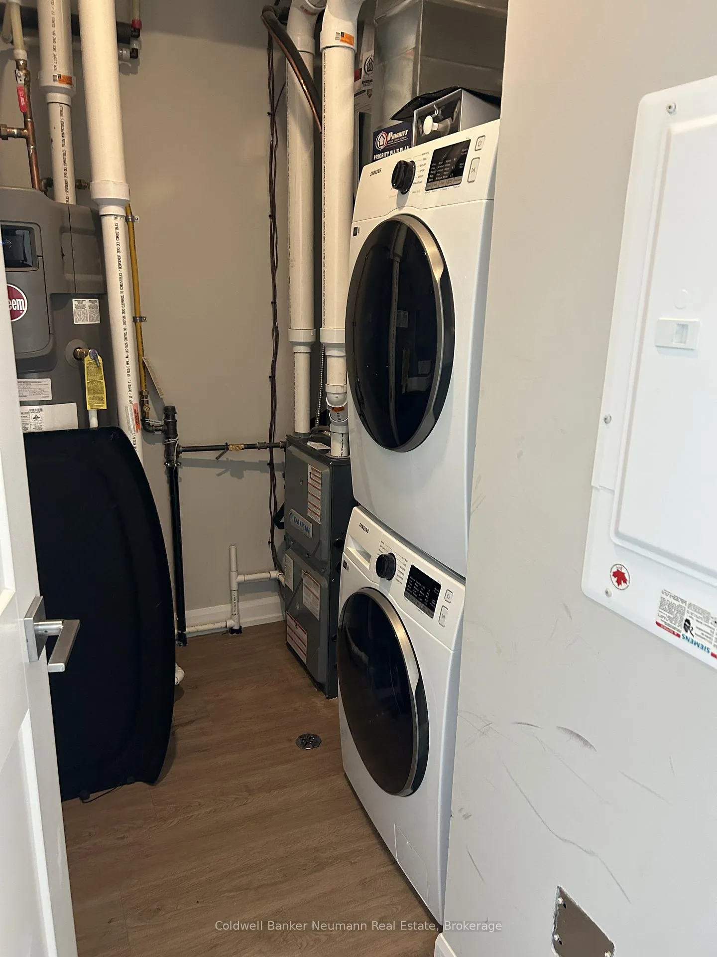Photo 10 of Unit 406, 708 Woolwich Street, Guelph, Riverside Park — HOMEH