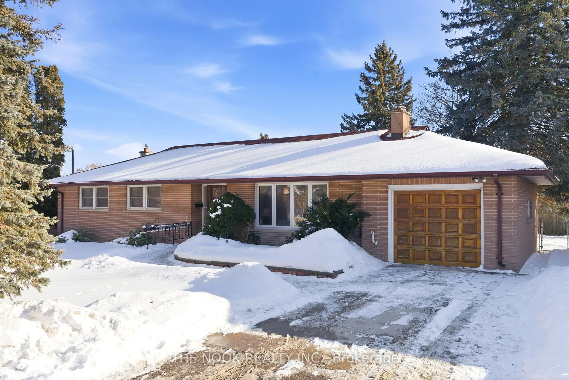 Photo 2 of 37 Concession Street E, Clarington, Bowmanville — HOMEH
