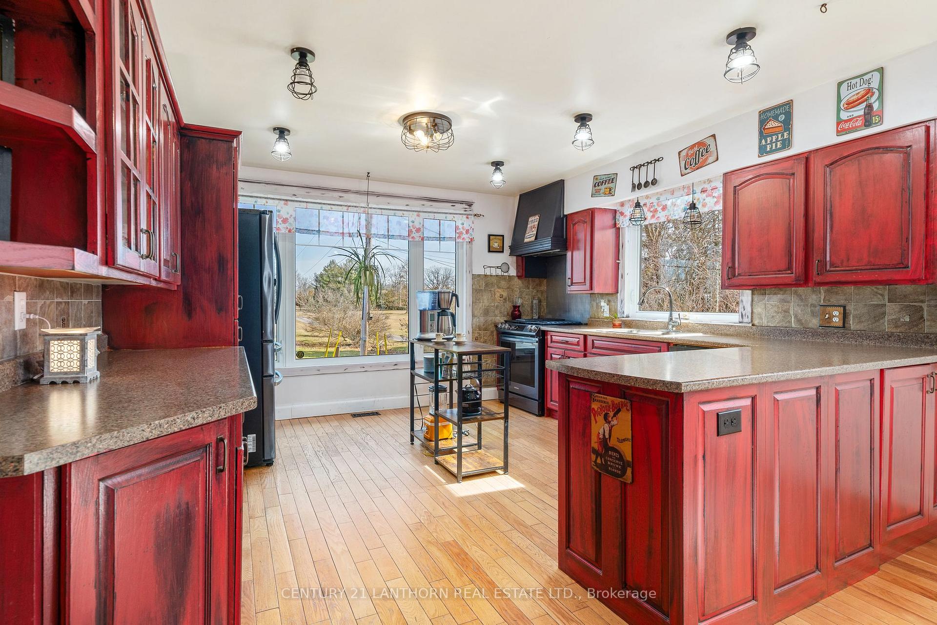 Photo 10 of 857 River Road, Belleville, Thurlow Ward — HOMEH