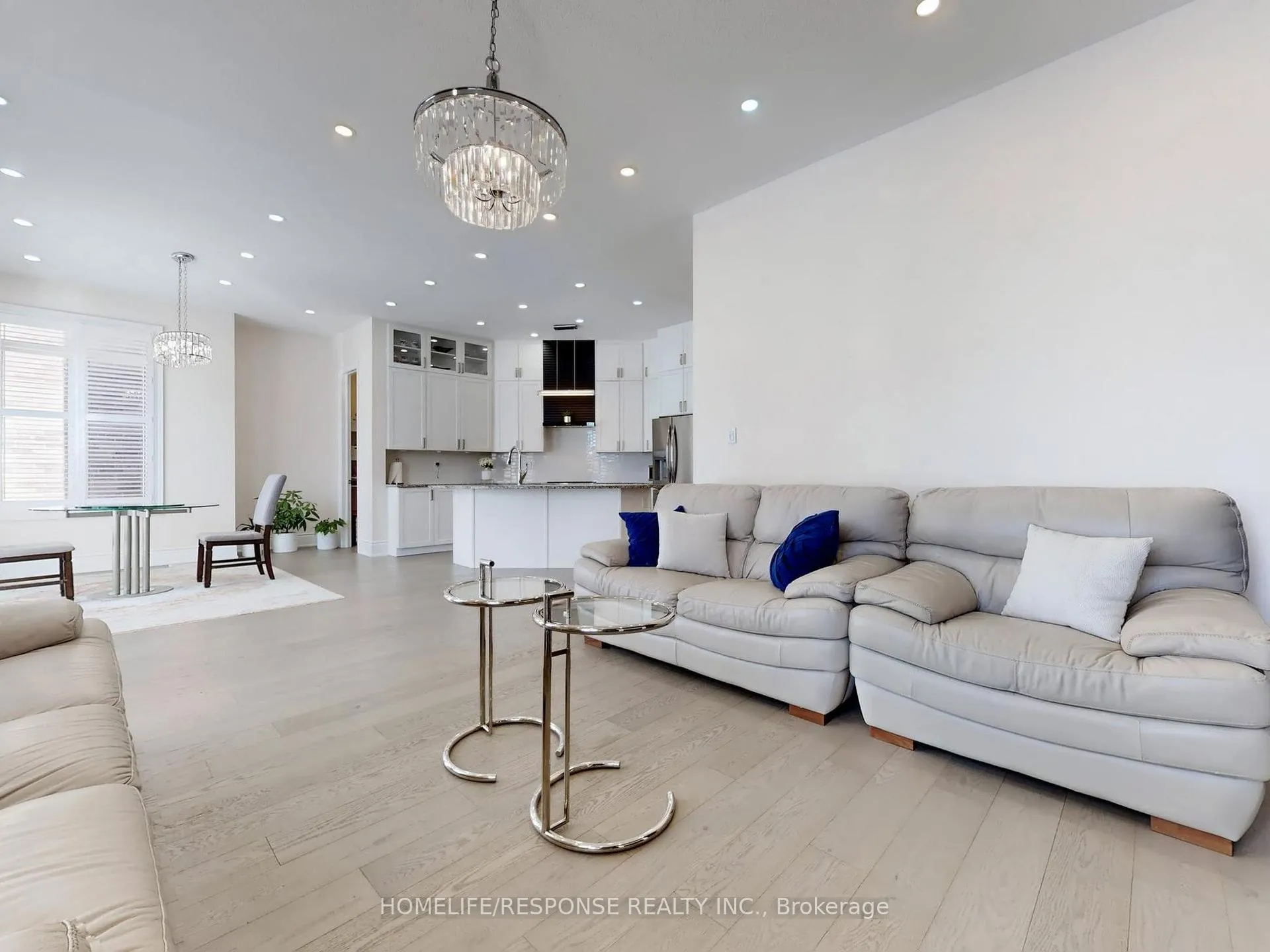 Photo 6 of 141 Auckland Drive, Whitby, Rural Whitby — HOMEH
