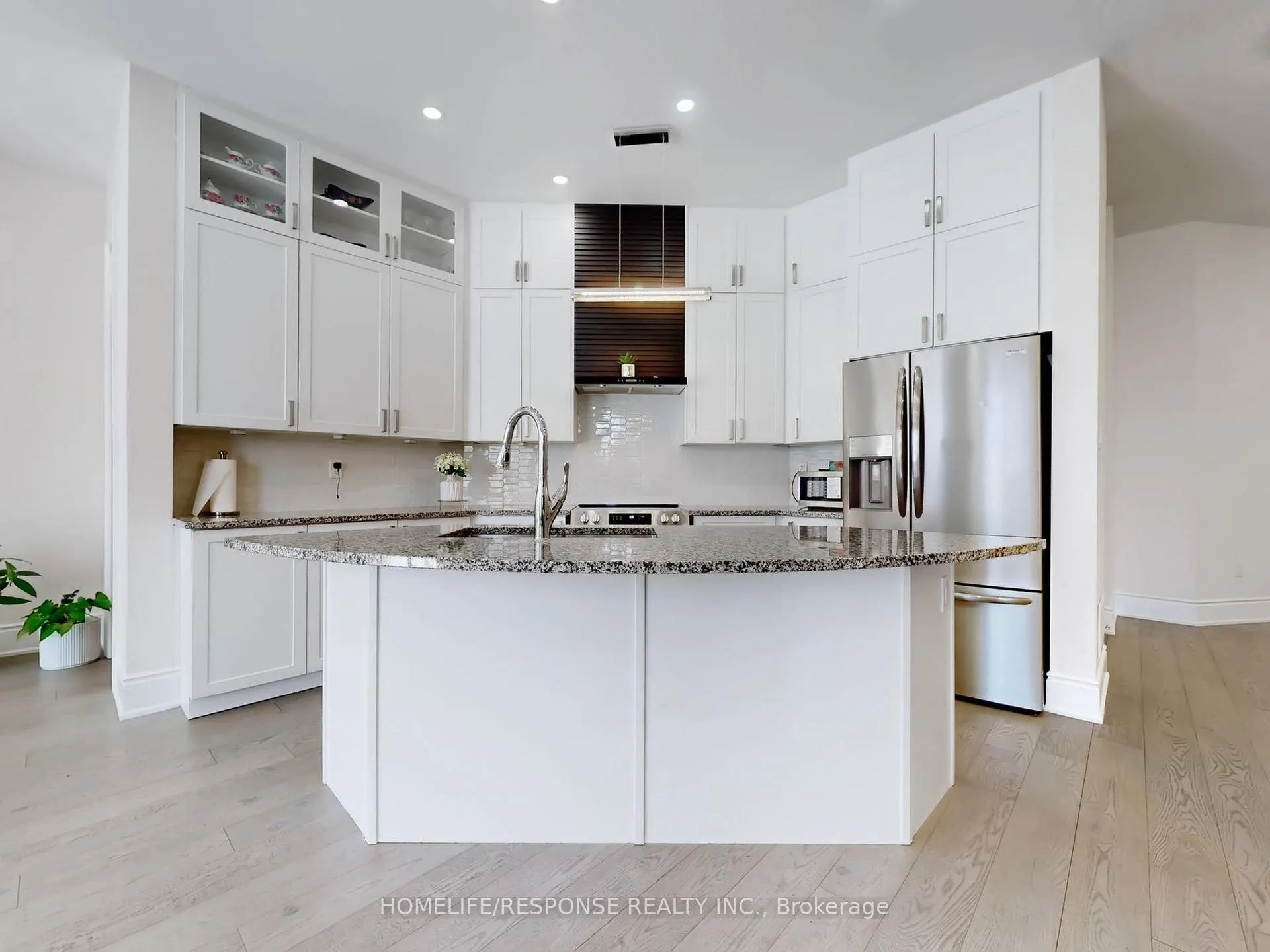 Photo 10 of 141 Auckland Drive, Whitby, Rural Whitby — HOMEH