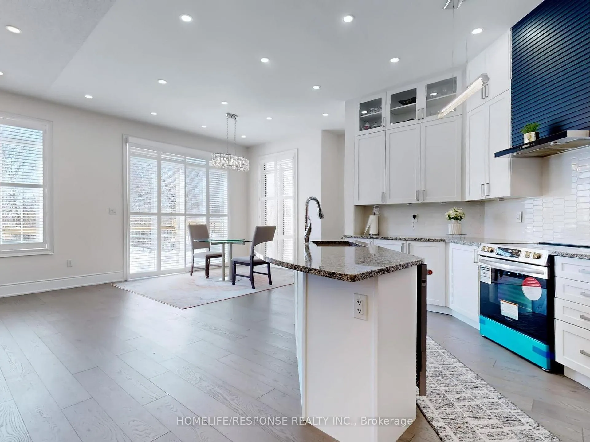 Photo 11 of 141 Auckland Drive, Whitby, Rural Whitby — HOMEH