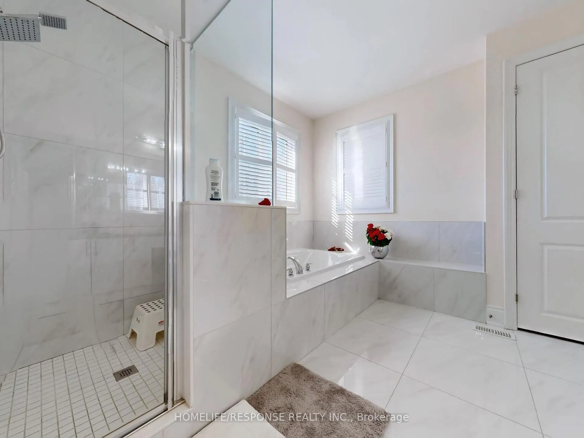 Photo 27 of 141 Auckland Drive, Whitby, Rural Whitby — HOMEH