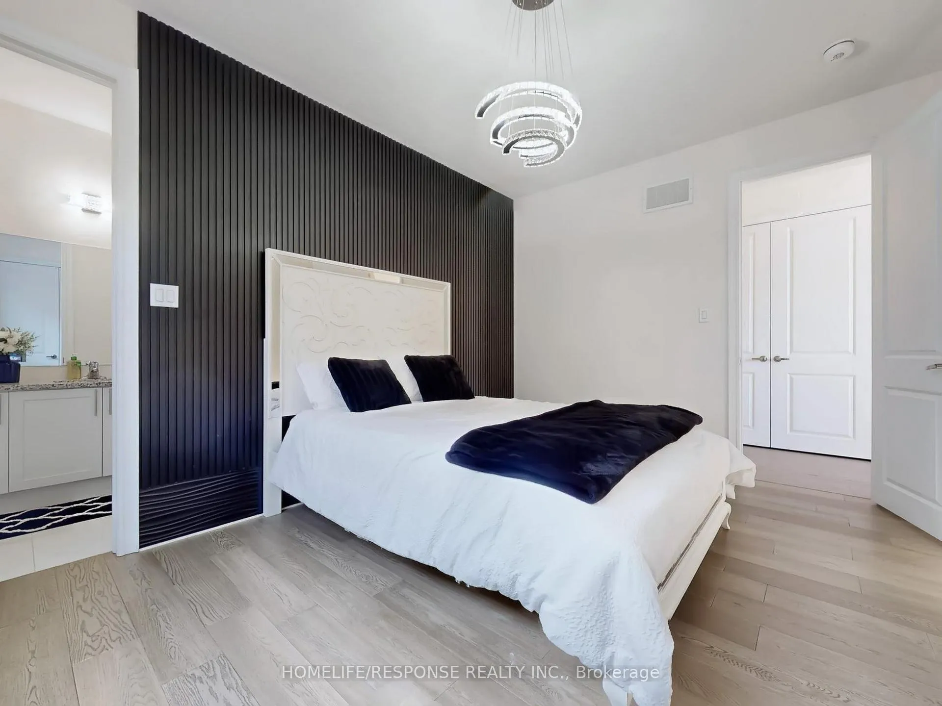 Photo 29 of 141 Auckland Drive, Whitby, Rural Whitby — HOMEH