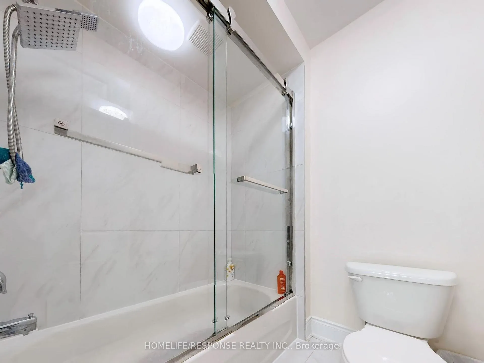 Photo 34 of 141 Auckland Drive, Whitby, Rural Whitby — HOMEH