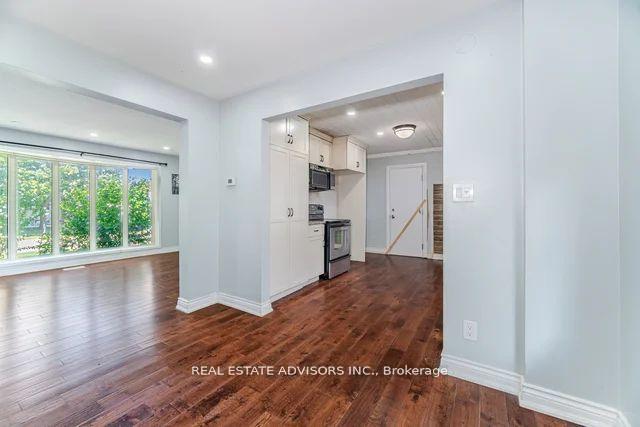 Photo 12 of 4 Parkend Avenue, Brampton, Brampton South — HOMEH