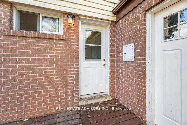 Photo 23 of 4 Parkend Avenue, Brampton, Brampton South — HOMEH