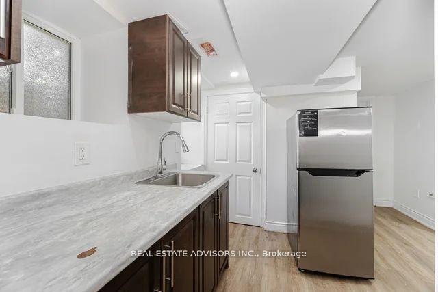 Photo 30 of 4 Parkend Avenue, Brampton, Brampton South — HOMEH