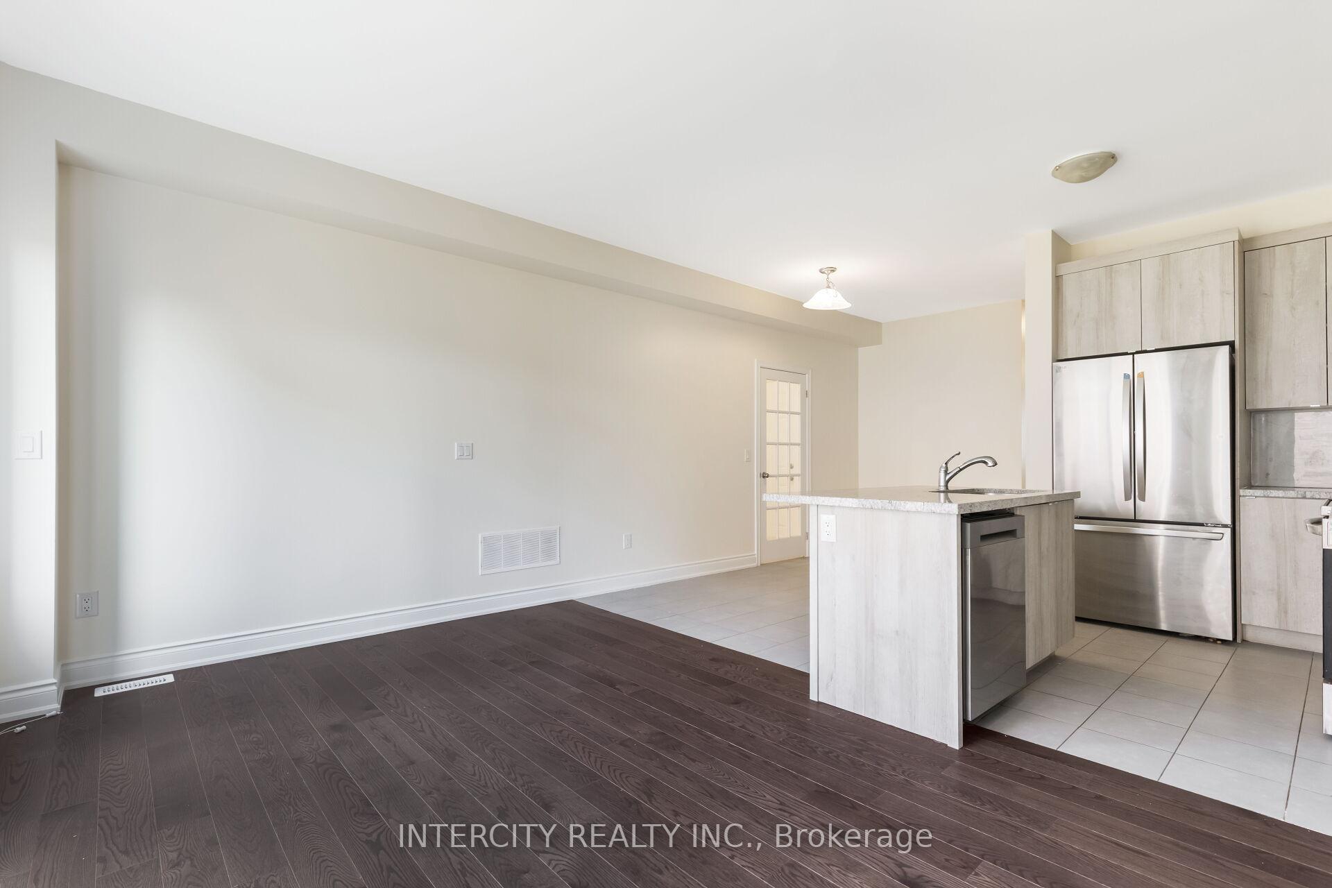 Photo 7 of 40 Donald Stewart Road, Brampton, Northwest Brampton — HOMEH