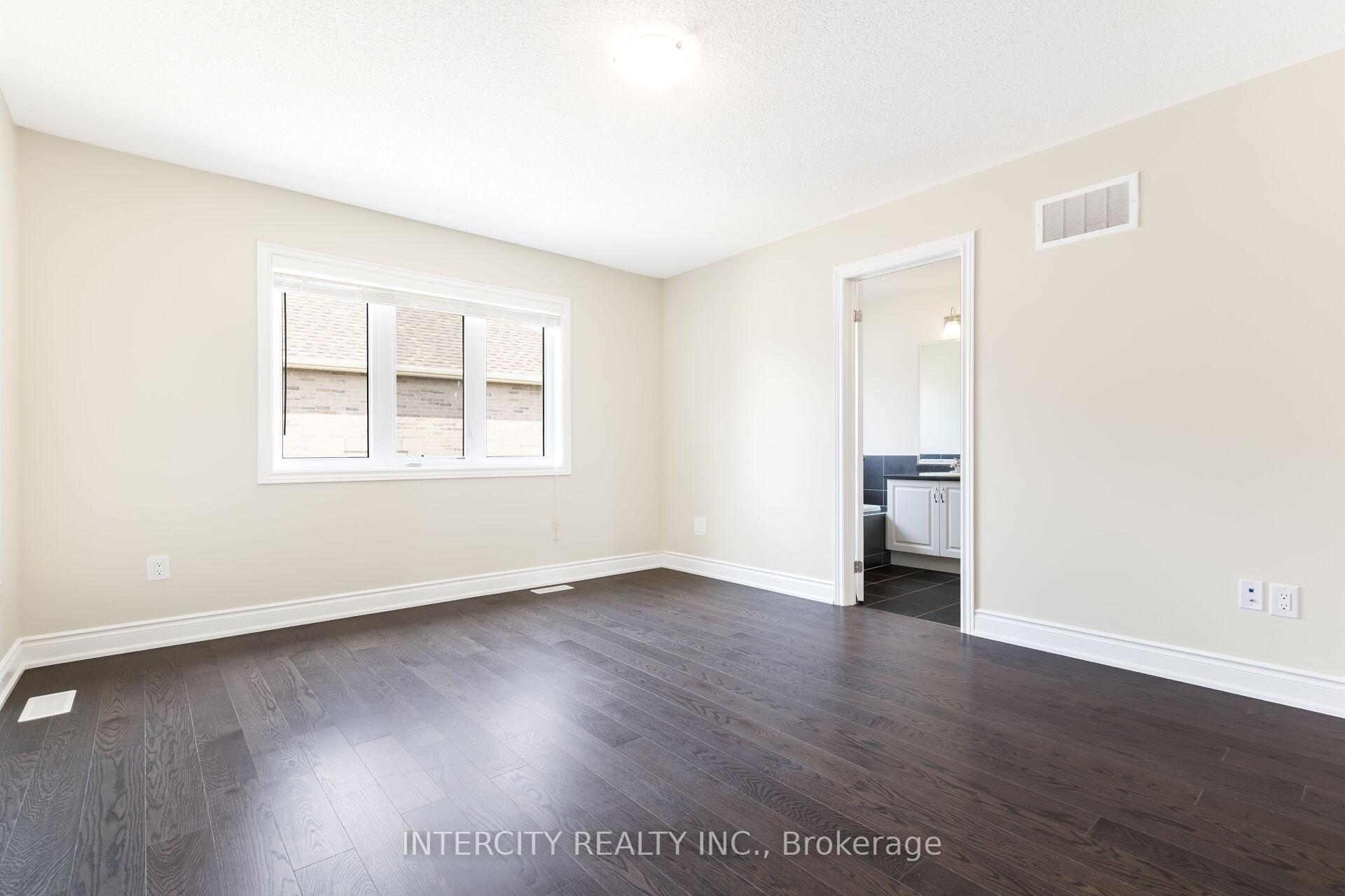 Photo 21 of 40 Donald Stewart Road, Brampton, Northwest Brampton — HOMEH