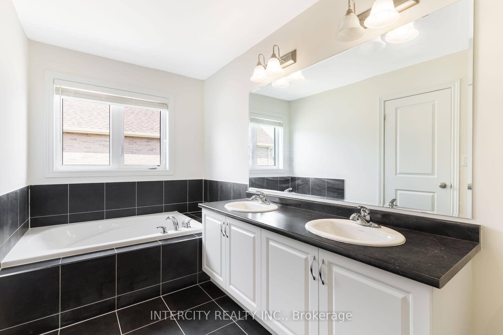 Photo 24 of 40 Donald Stewart Road, Brampton, Northwest Brampton — HOMEH