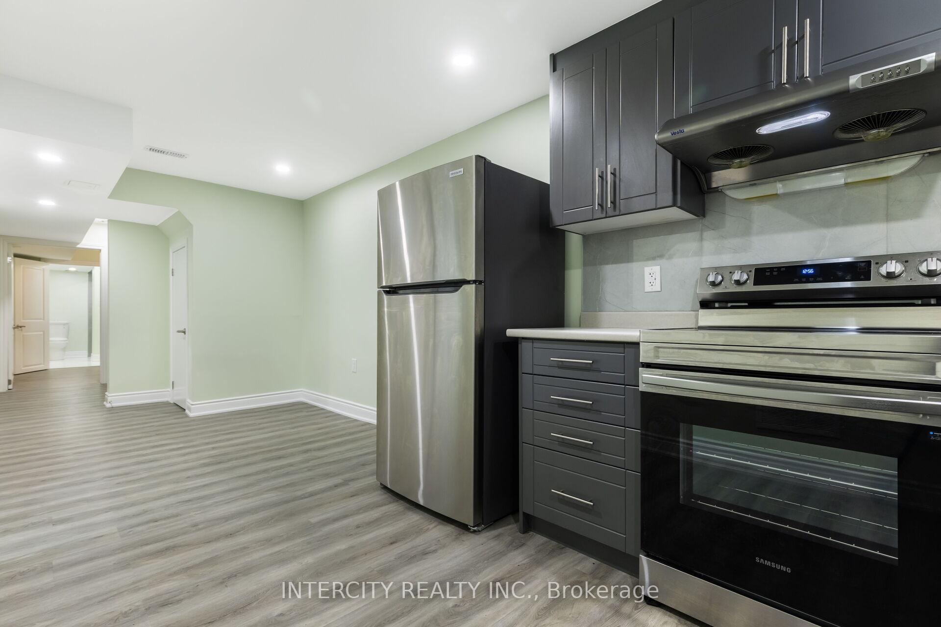 Photo 42 of 40 Donald Stewart Road, Brampton, Northwest Brampton — HOMEH