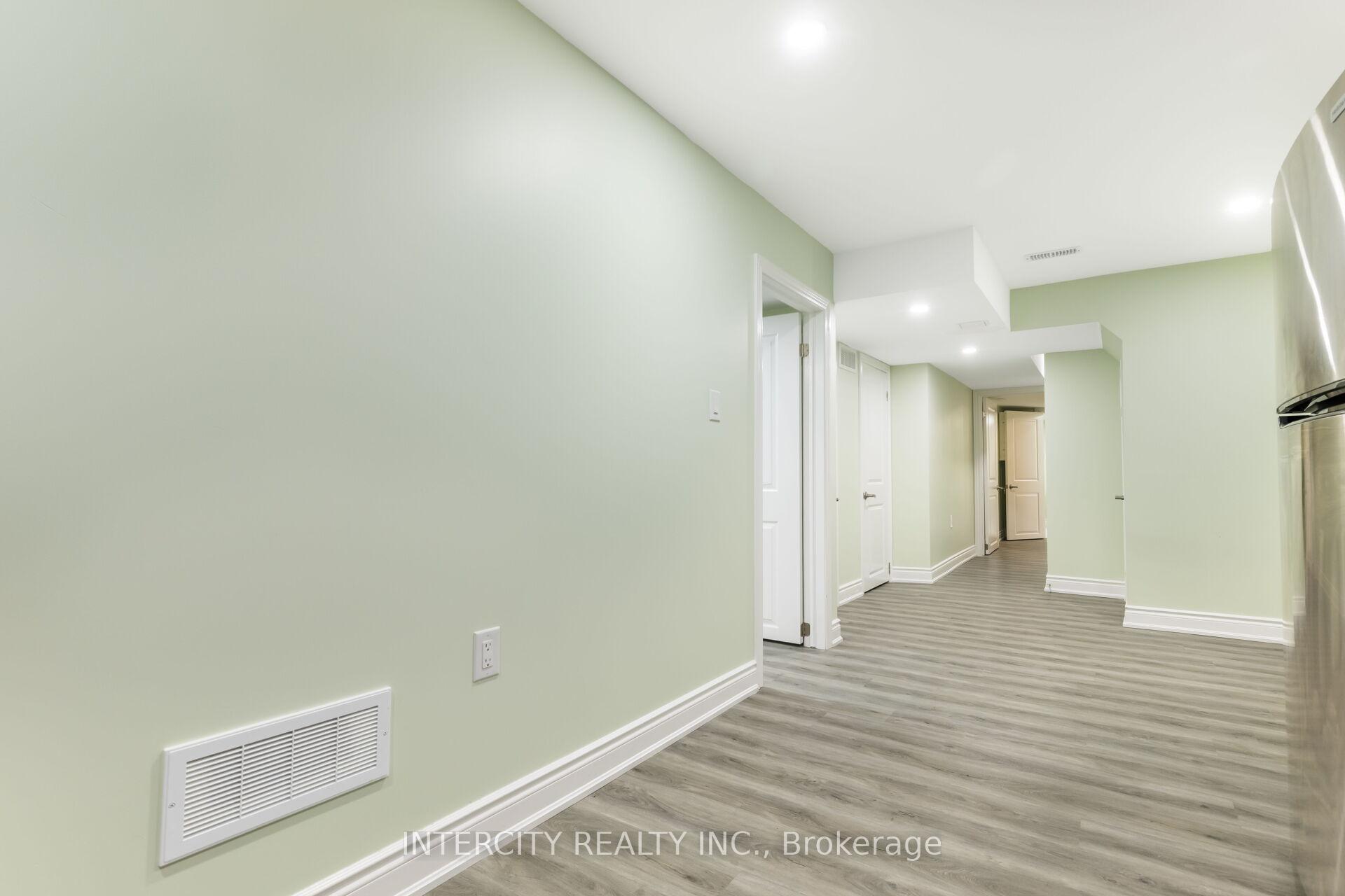 Photo 43 of 40 Donald Stewart Road, Brampton, Northwest Brampton — HOMEH