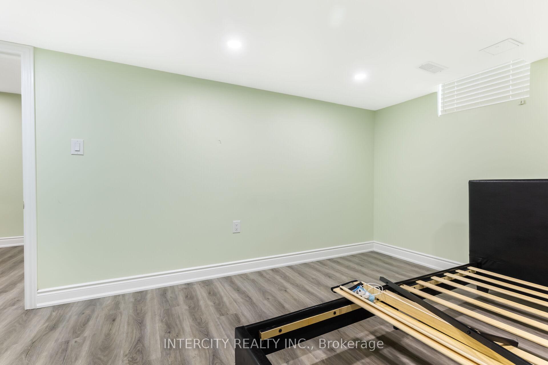 Photo 45 of 40 Donald Stewart Road, Brampton, Northwest Brampton — HOMEH