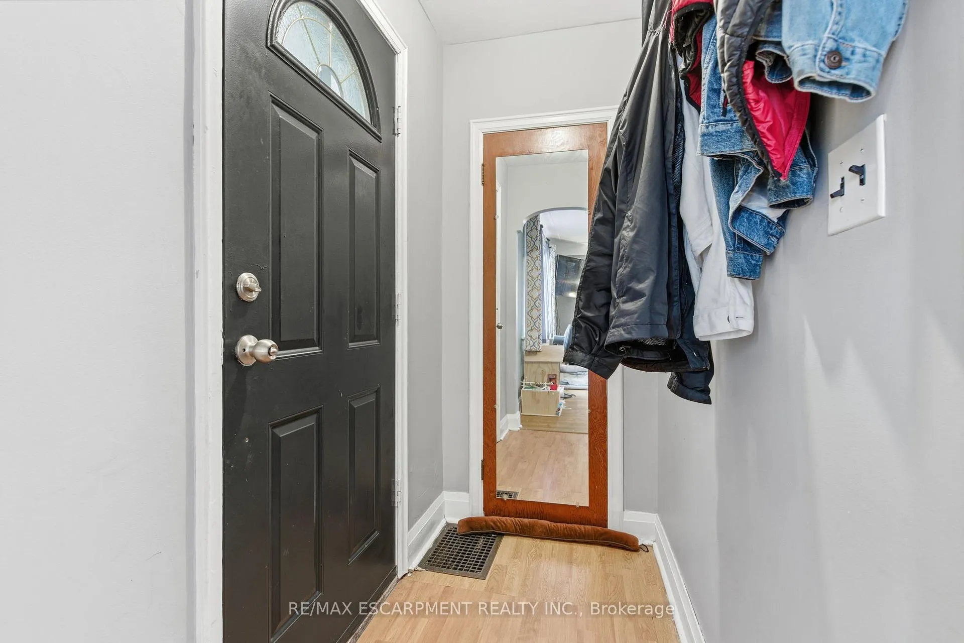 Photo 4 of 58 Seven Oaks Drive, Hamilton, Hill Park — HOMEH