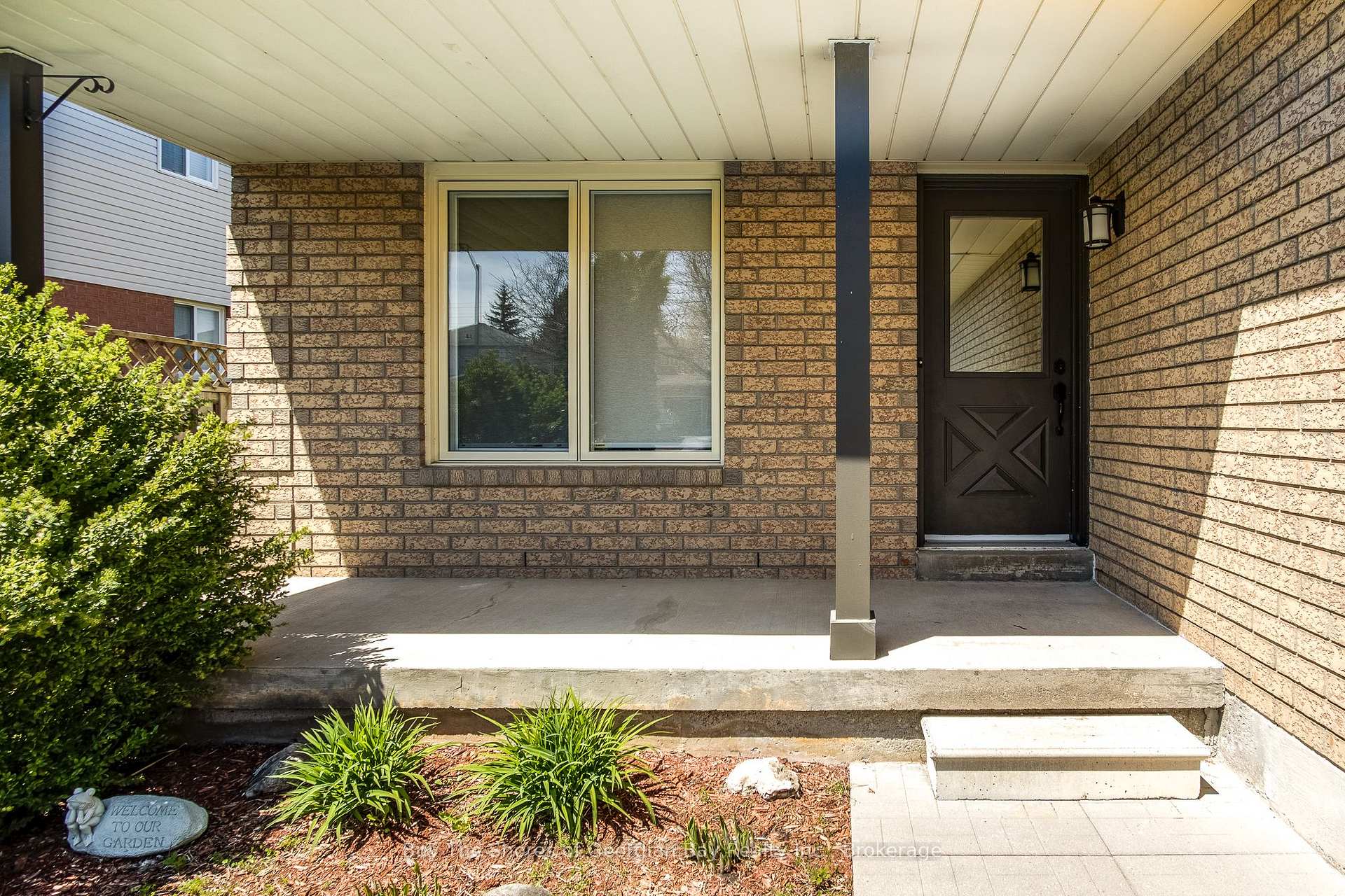 Photo 2 of 96 Barre Drive, Barrie, Painswick North — HOMEH