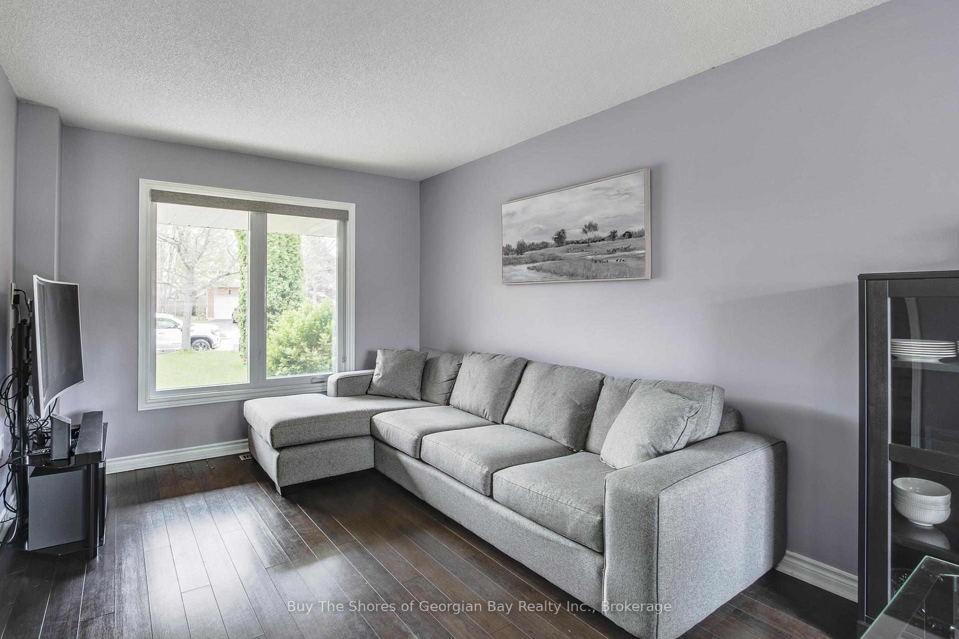 Photo 4 of 96 Barre Drive, Barrie, Painswick North — HOMEH