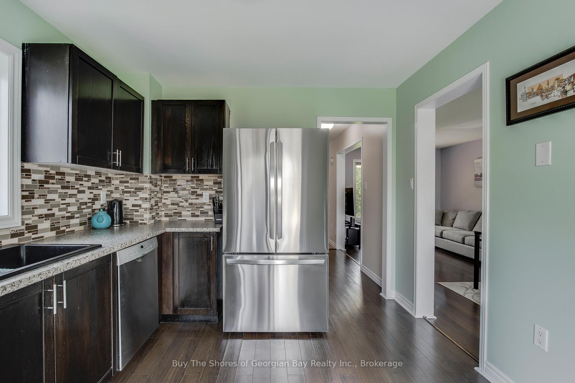 Photo 8 of 96 Barre Drive, Barrie, Painswick North — HOMEH