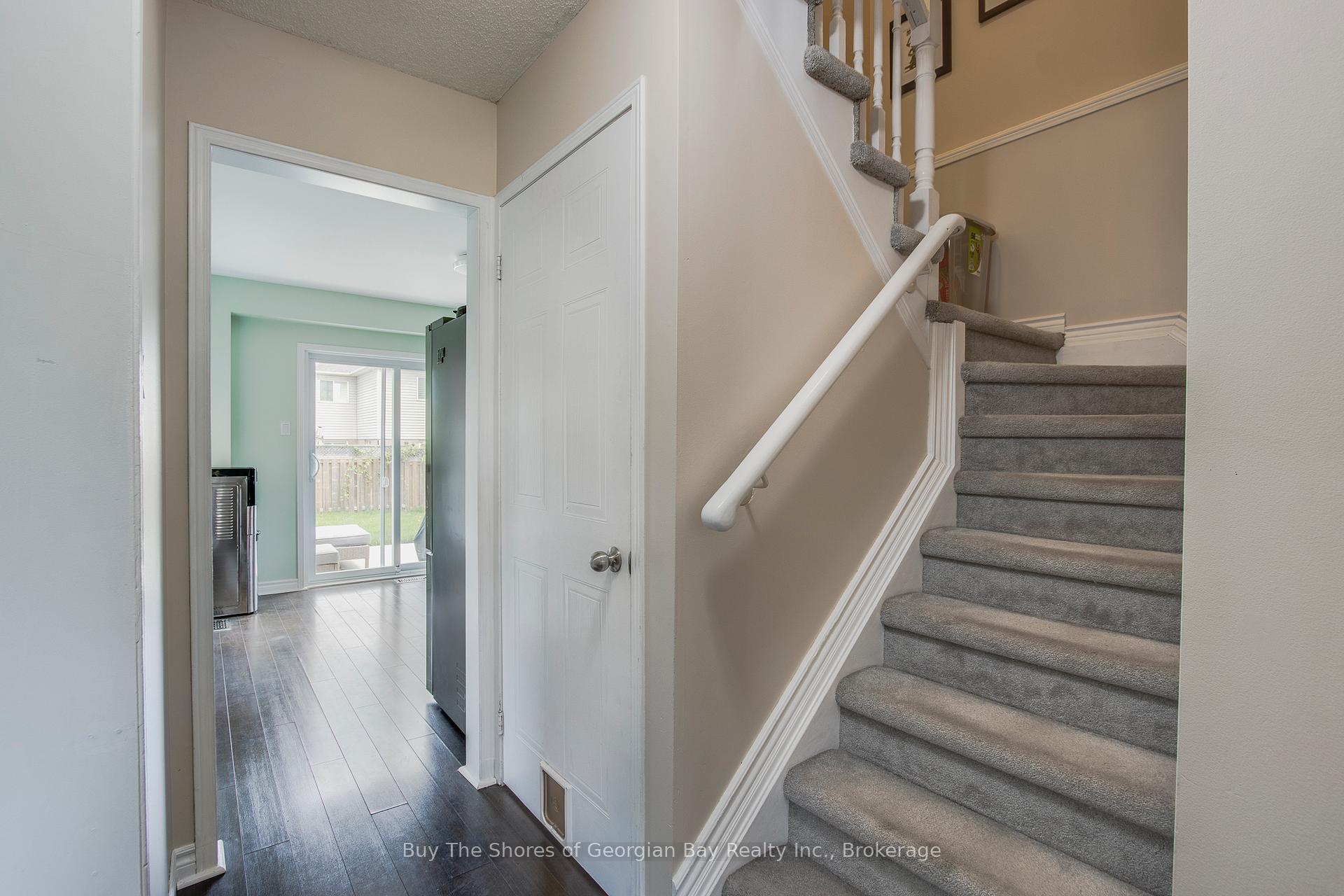 Photo 11 of 96 Barre Drive, Barrie, Painswick North — HOMEH