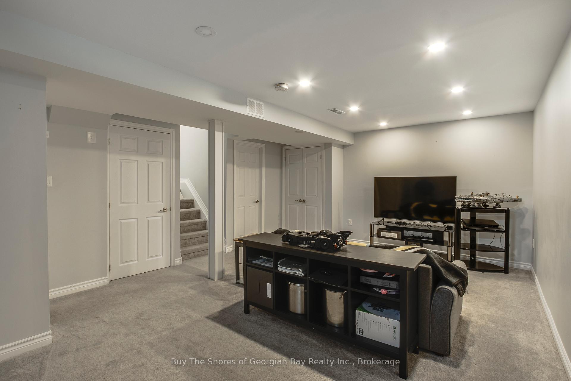 Photo 23 of 96 Barre Drive, Barrie, Painswick North — HOMEH