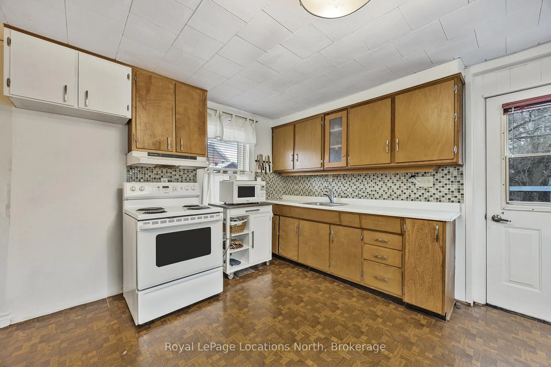 Photo 13 of 163 Henry Street, Meaford — HOMEH