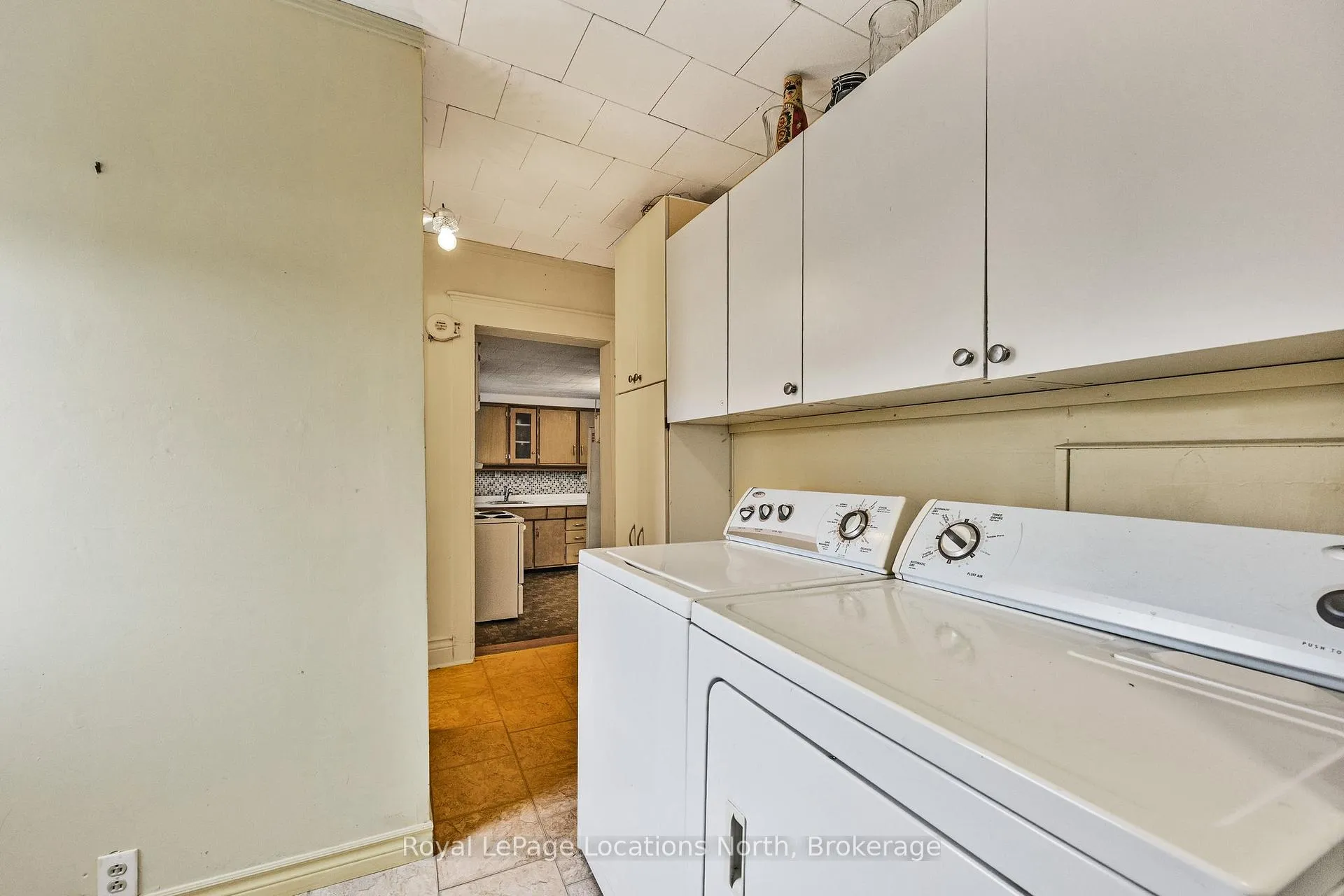 Photo 17 of 163 Henry Street, Meaford — HOMEH
