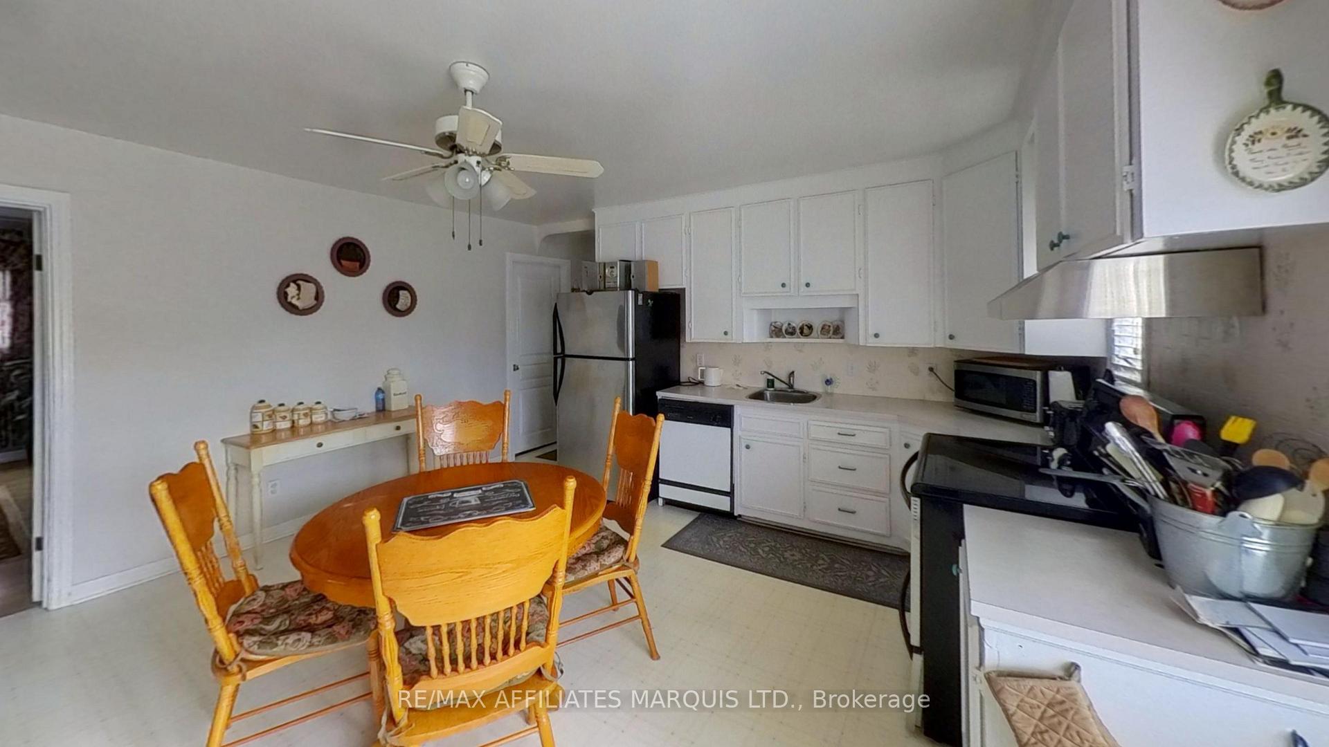 Photo 7 of 613 Twelfth Street E, Cornwall — HOMEH