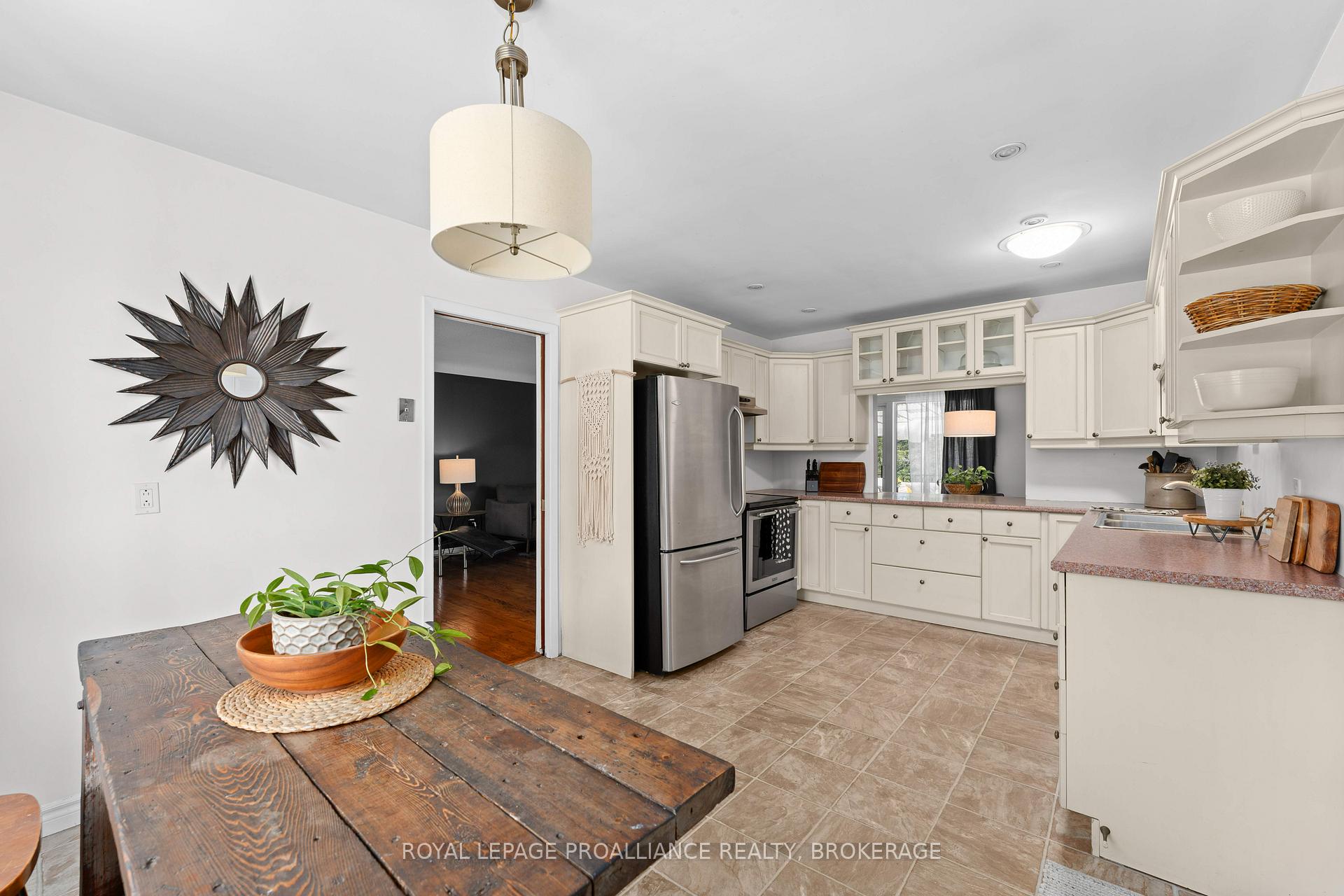 Photo 13 of 1960 Keeley Road, Frontenac, Frontenac South — HOMEH