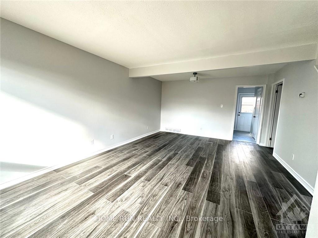 Photo 2 of 8B Knollsbrook Drive, Ottawa, Barrhaven - Knollsbrook — HOMEH